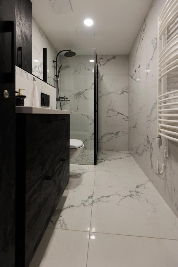 Villa Bauhaus Wellness Apartman Fsz. 1 Siófok Exteriör bild
