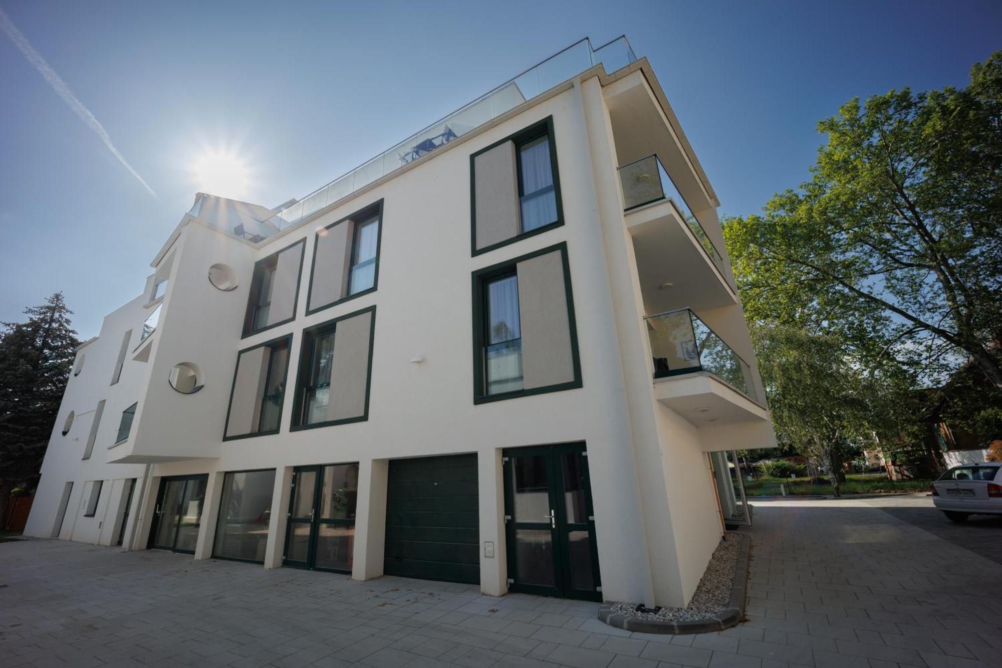 Villa Bauhaus Wellness Apartman Fsz. 1 Siófok Exteriör bild