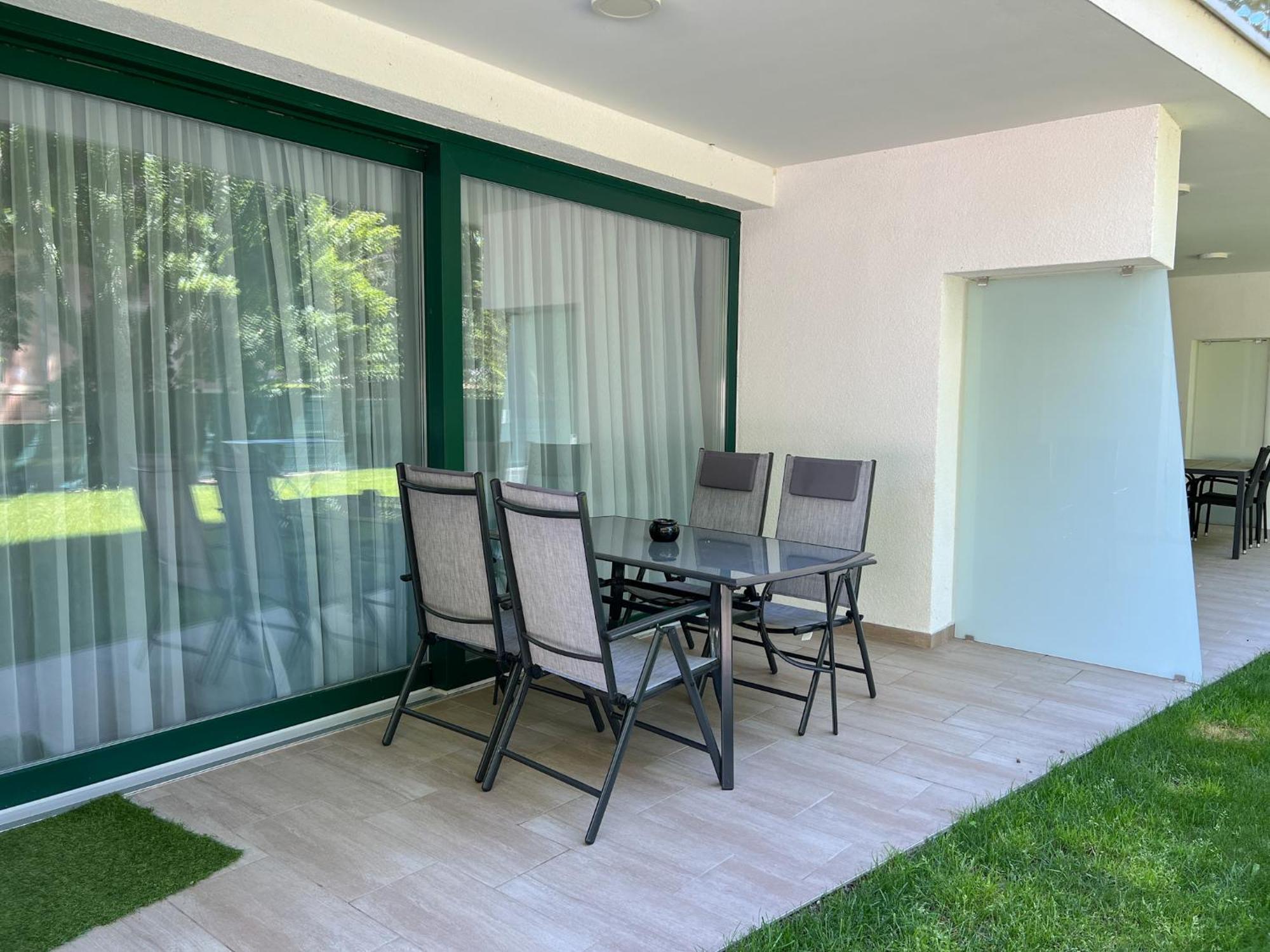 Villa Bauhaus Wellness Apartman Fsz. 1 Siófok Exteriör bild